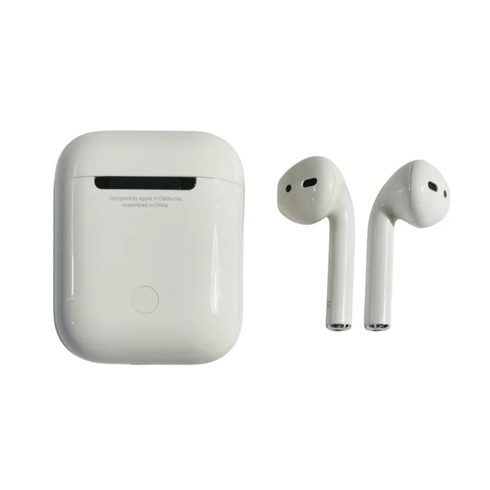 APPLE AIRPODS PRO w/ Wireless Charging Case in White w/ Box (Good Working Order)